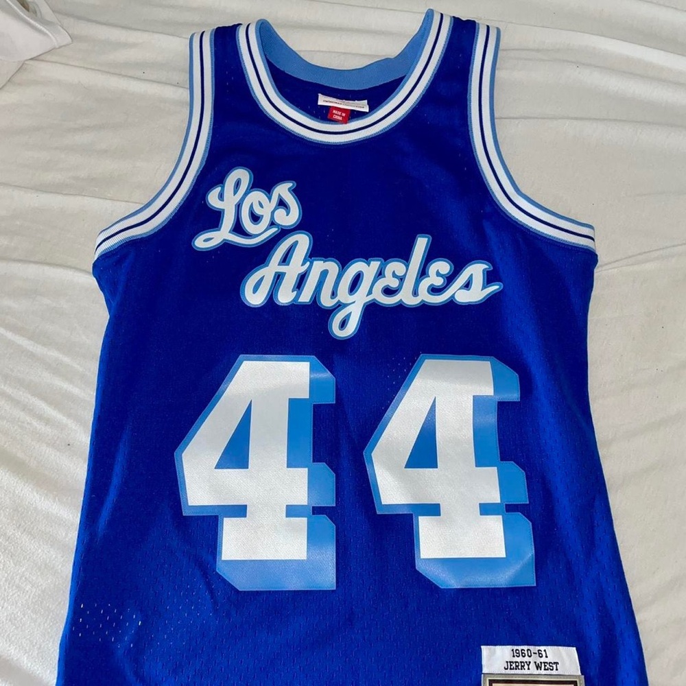 VINTAGE LOS ANGELES LAKERS BASKETBALL JERSEY